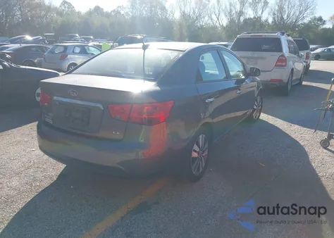 2013 Kia Forte Ex z USA, uszkodzony, nr VIN KNAFU4A22D5686828